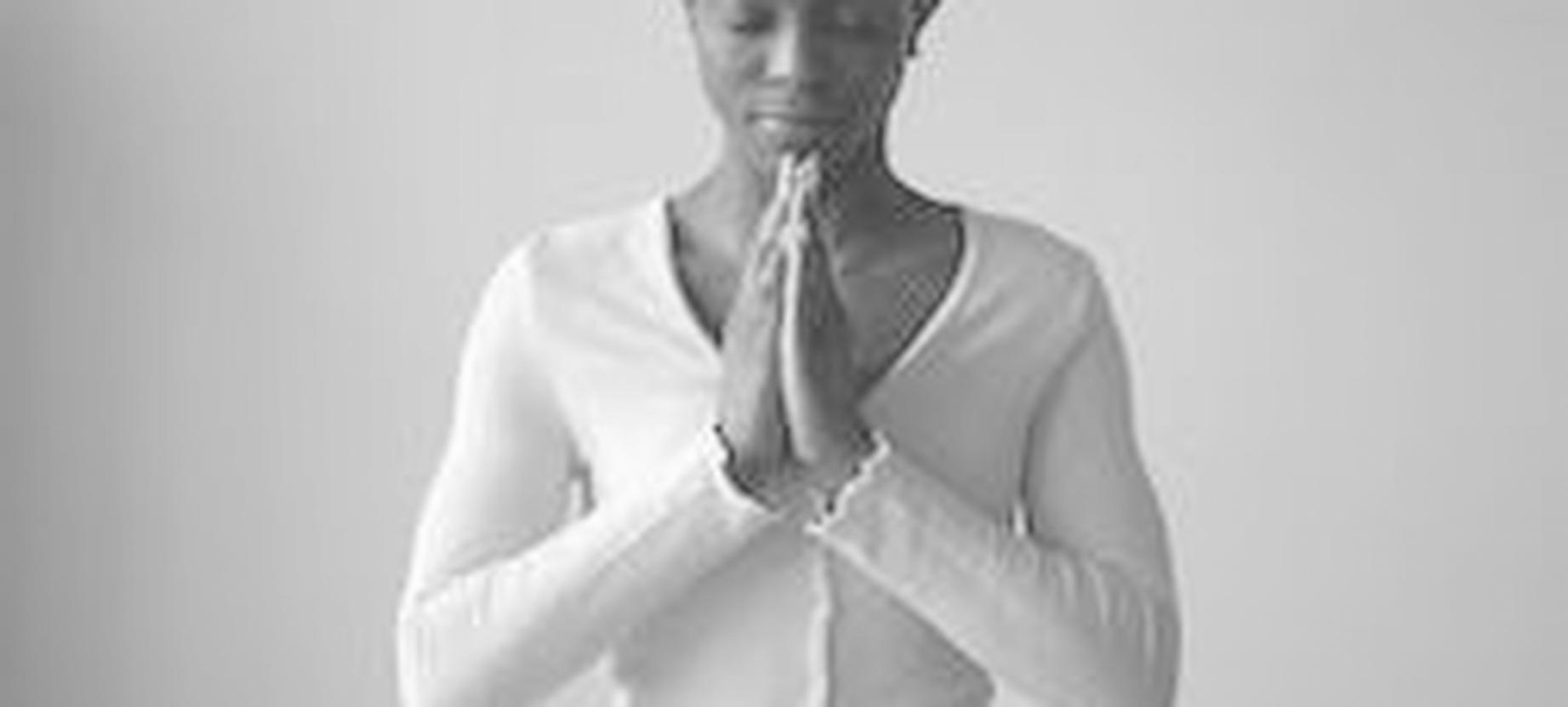 Secuencia de yoga flow en proceso de enseñanza