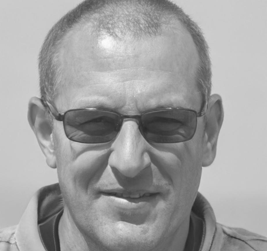 Instructor de yoga especializado en alineación